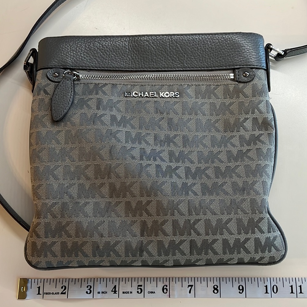 MICHAEL KORS CROSSBODY with Matching Wallet